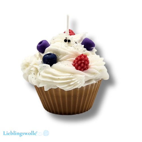 Duftkerze Cupcake mit  Erdbeere- Himbeere- Heidelbeere